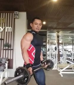 SXB 2XU MENS COMPRESSION SLEEVELESS AND LEGGING