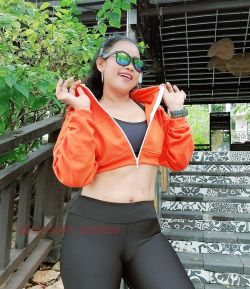 SXB FASHION ORANGE JACKET CROP