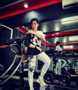 SXB FLOWER BLACK WHITE STRIPED TEE AND LEGGING