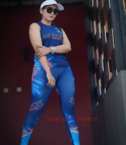 SXB KEEP RUNNING TANKTOP AND LEGGING