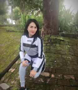 SXB MDV CROP MESH SWEATSHIRT HOODIE AND JOGGER