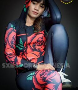 SXB ROSES LONGSLEEVE HOODIE AND LEGGING